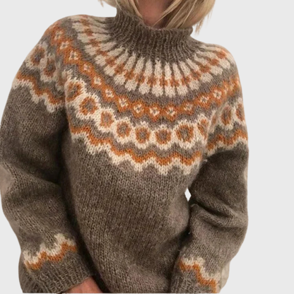 Grażyna - Niebieski sweter ze stójką i norweskim wzorem