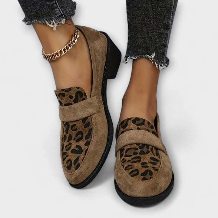 Aurora - Eleganckie damskie buty w panterkę