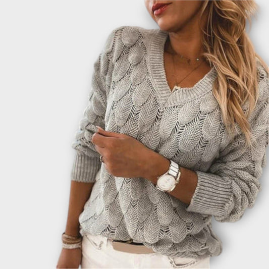 Katarzyna – Sweter z Dekoltem w Serek