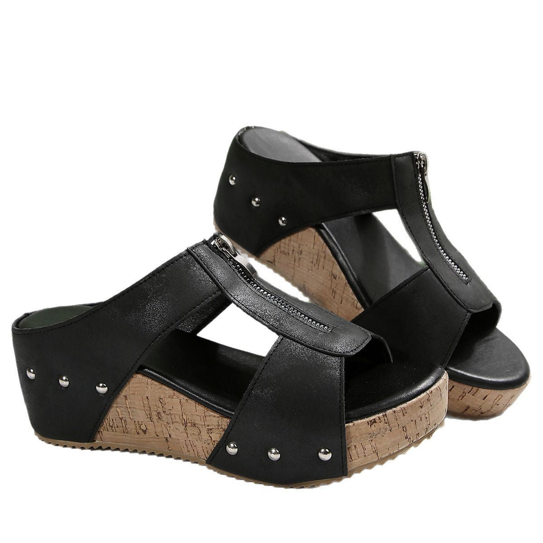 Gigi - Stylowe Sandały na Koturnie